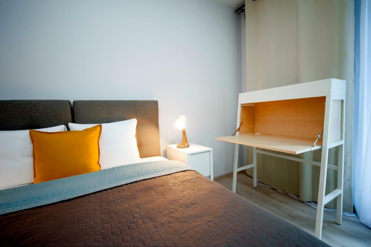 Very Berry - Maratonska 3 - Business Apartment, Garden, Check In 24H พอซนาน ภายนอก รูปภาพ
